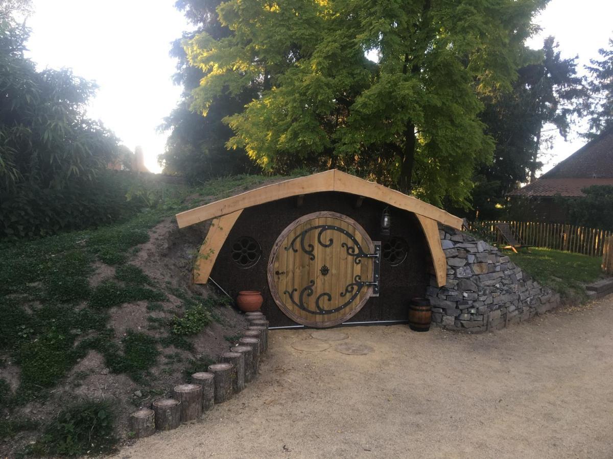 Hotel Domaine De Carnin Beloeil Zewnętrze zdjęcie